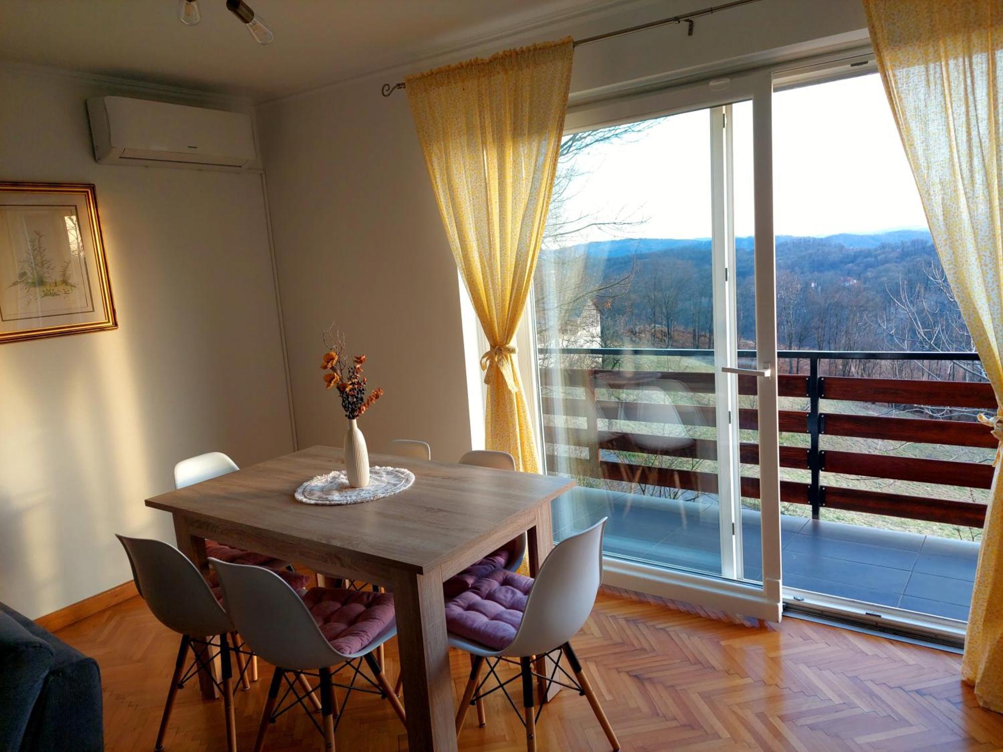Apartman Masha คาร์โลวัตส์ ภายนอก รูปภาพ